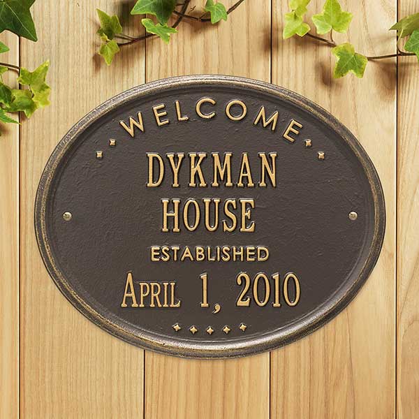 Personalized Welcome House Plaque - Oval Metal Design - 1356D